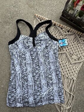 NWT Victoria’s Secret VSX Athletic Tank Top Size Medium